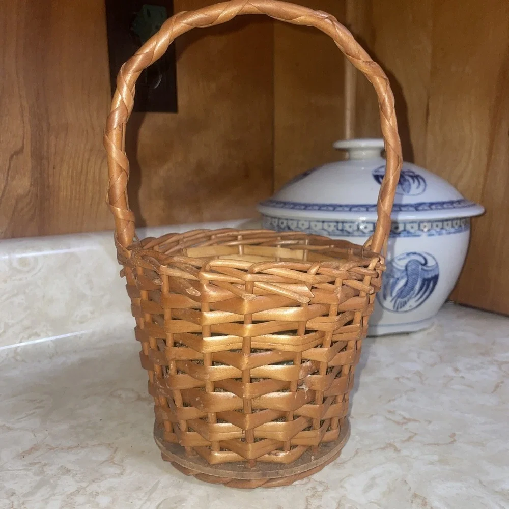 Stunning Handled 5